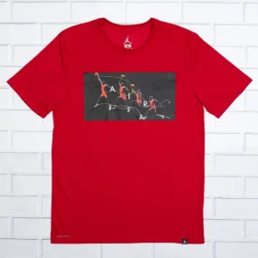 Jordan Men Dry Flight Photo Basketball Tee (red / gym red)