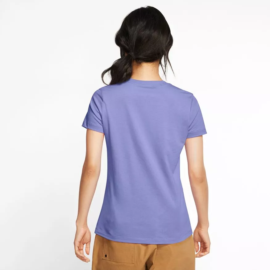 NIKE WOMEN'S SPORTSWEAR ESSENTIAL PURPLE TEE