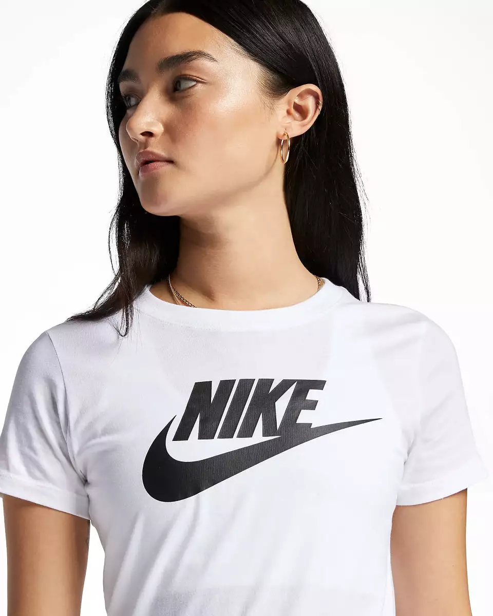 NIKE WOMEN'S SPORTSWEAR ESSENTIAL WHITE TEE